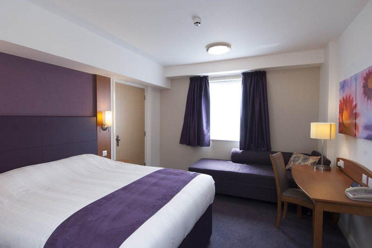 Premier Inn Brentwood Exteriér fotografie