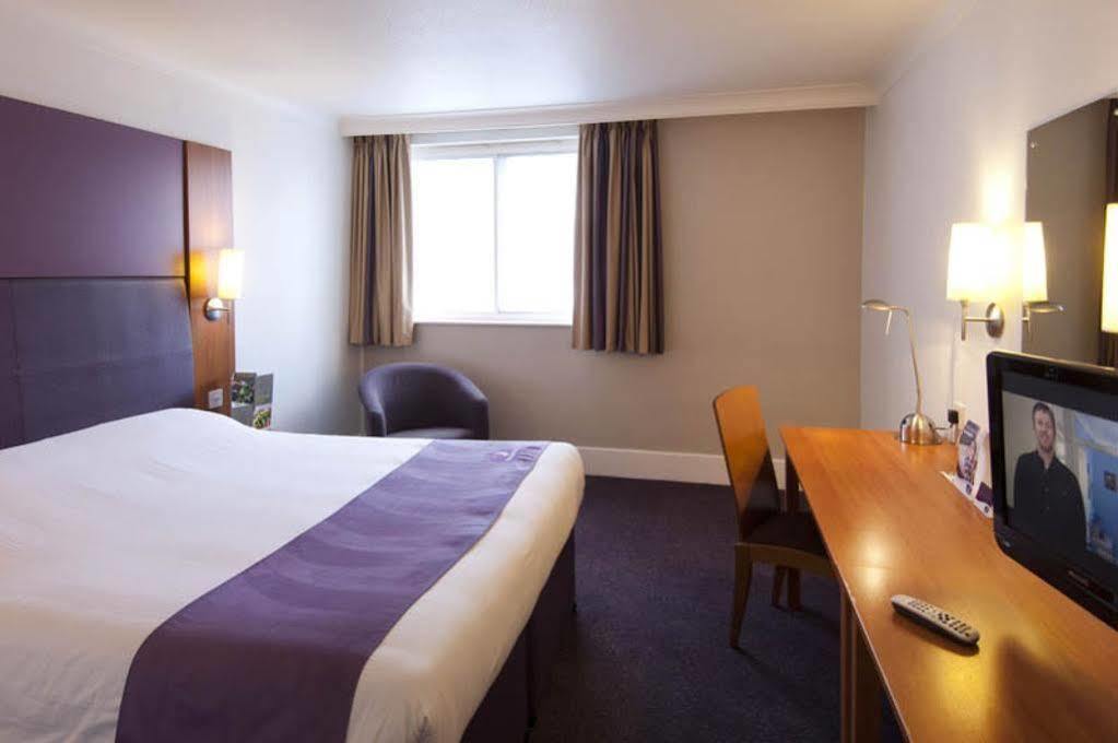 Premier Inn Brentwood Exteriér fotografie