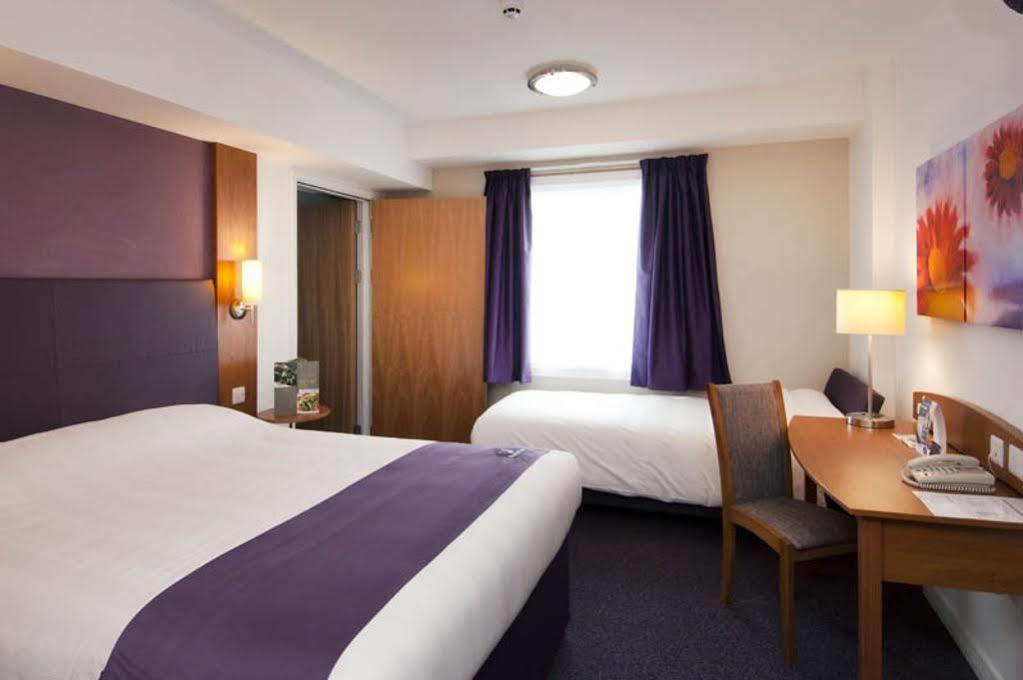 Premier Inn Brentwood Exteriér fotografie
