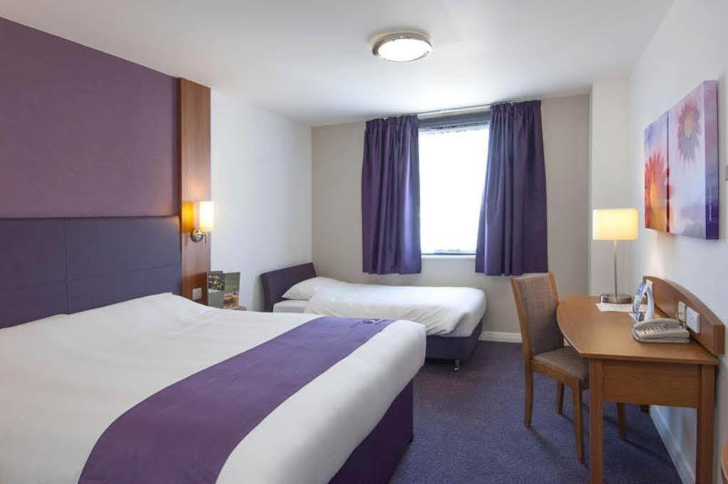 Premier Inn Brentwood Exteriér fotografie