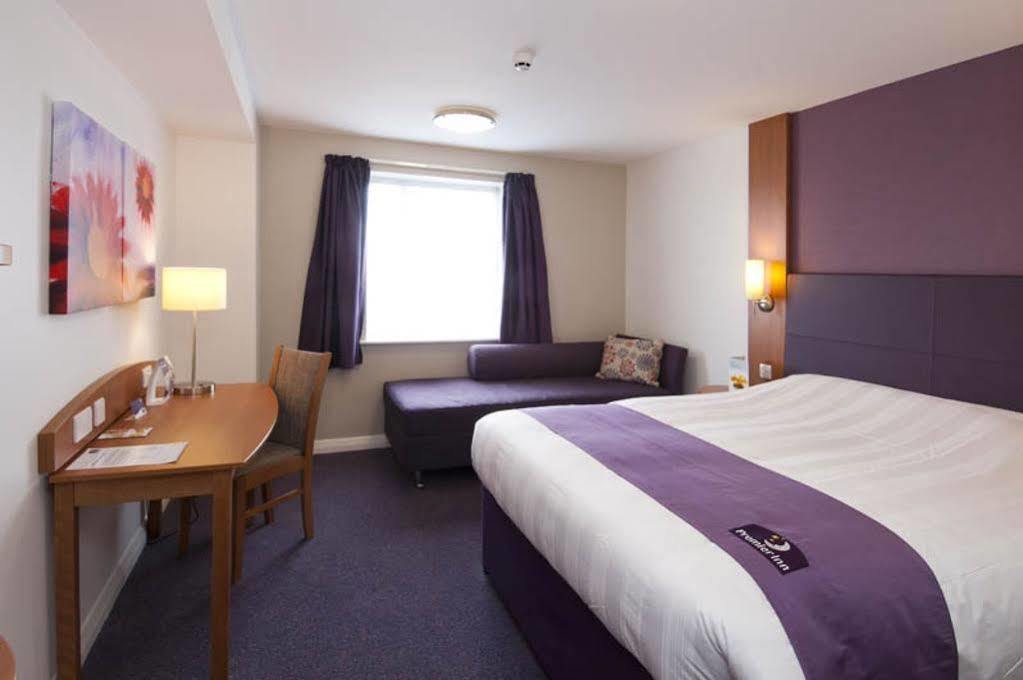 Premier Inn Brentwood Exteriér fotografie
