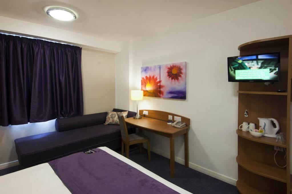 Premier Inn Brentwood Exteriér fotografie